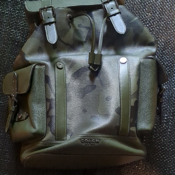 Coach Olive Camouflage Men's Backpack - Picture 1 of 1